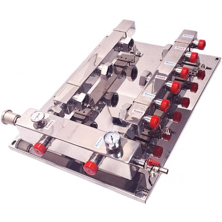 Separatore idraulico-collettore 3 vie + termometri Nordic Tec IT2